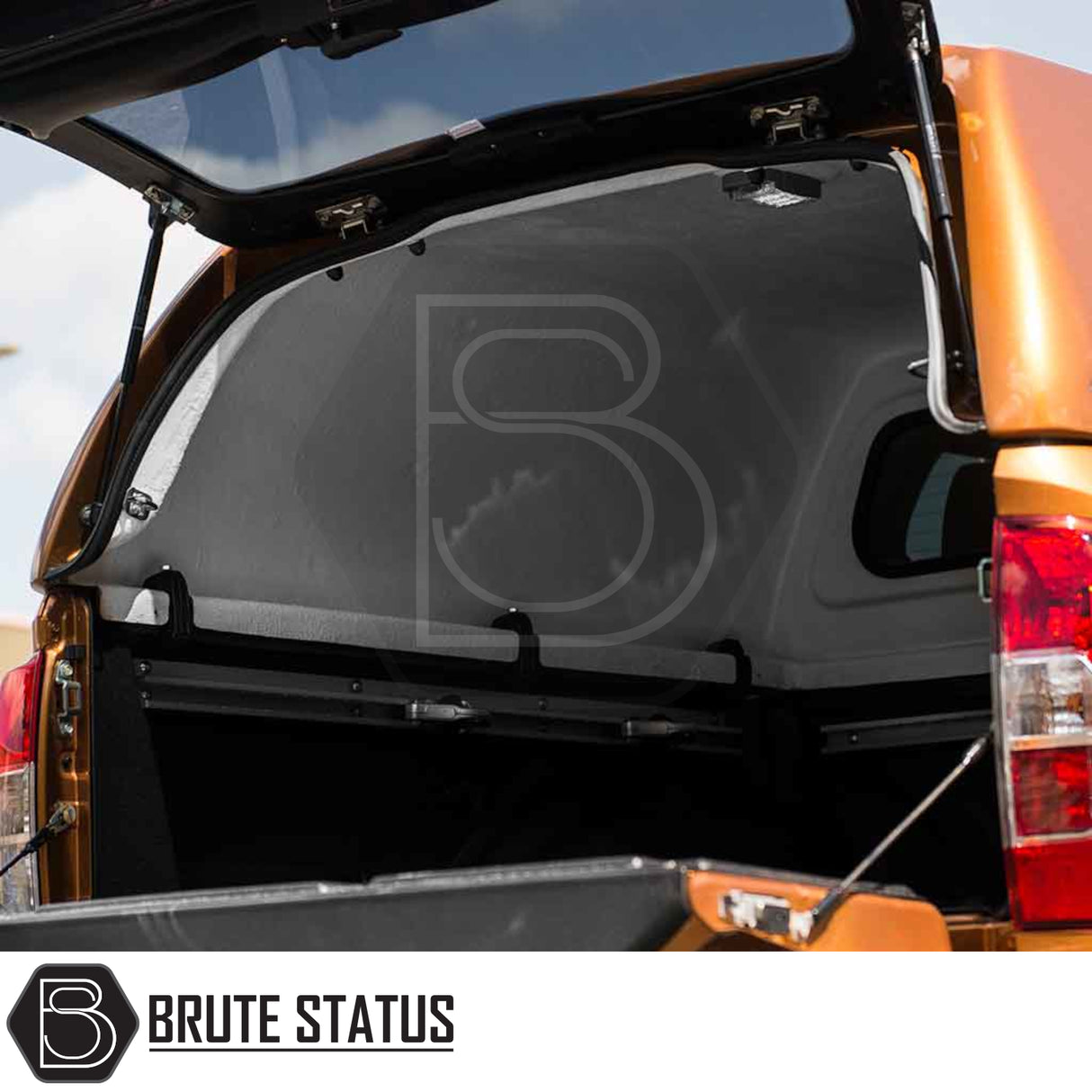 Nissan Navara 2015-2023 NP300 Truckman RS Hardtop Canopy - Glazed Rear Window & Remote Locking