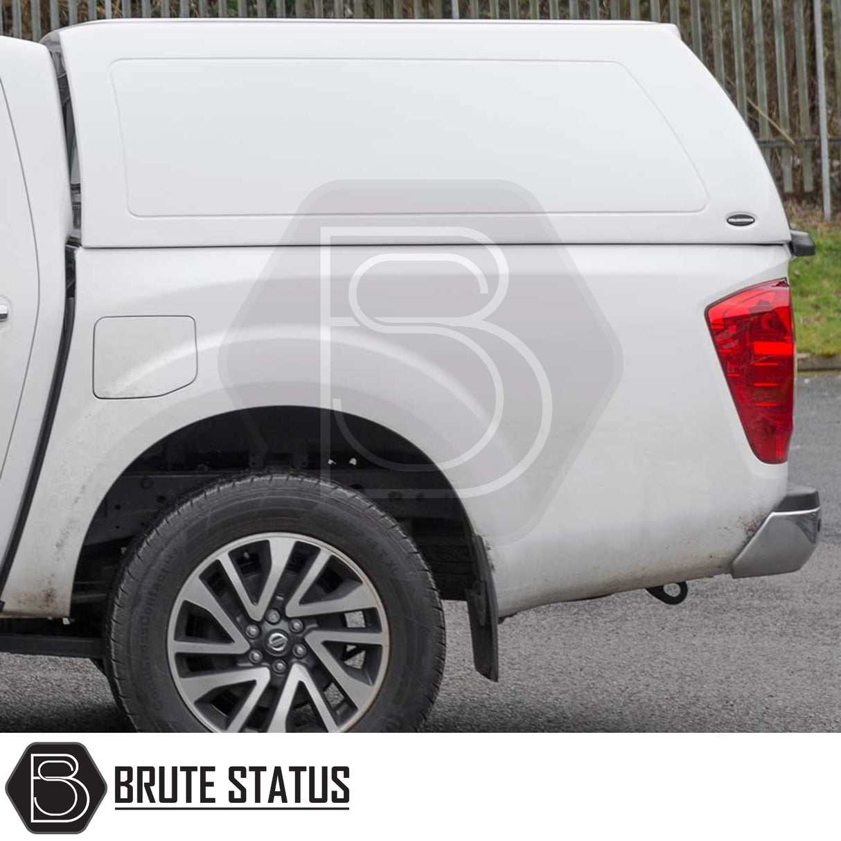 Nissan Navara 2015-2023 NP300 Truckman RS Hardtop Canopy - Glazed Rear Window & Remote Locking