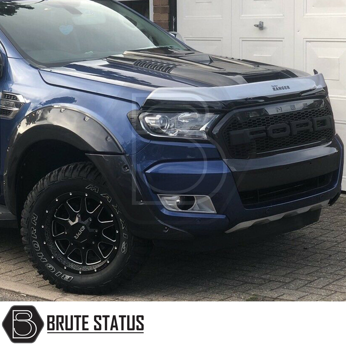 Matte black Raptor-style bonnet scoop for Ford Ranger 2015–2022, made from impact-resistant plastic with easy 3M tape installation and no drilling required
