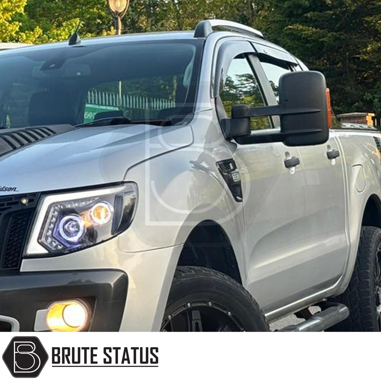 Ford Ranger 2012-2022 Extendable Towing Mirrors with LED indicators, manual telescopic arms, foldable design, and electrically adjustable features, ideal for aftermarket truck customization.