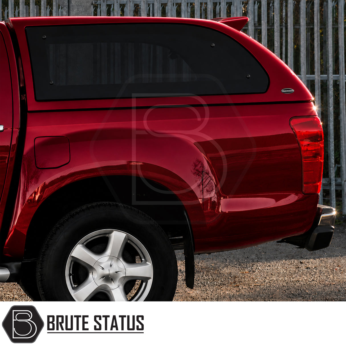 Truckman Grand hardtop canopy for Isuzu D-Max with secure cargo storage and roof rails included