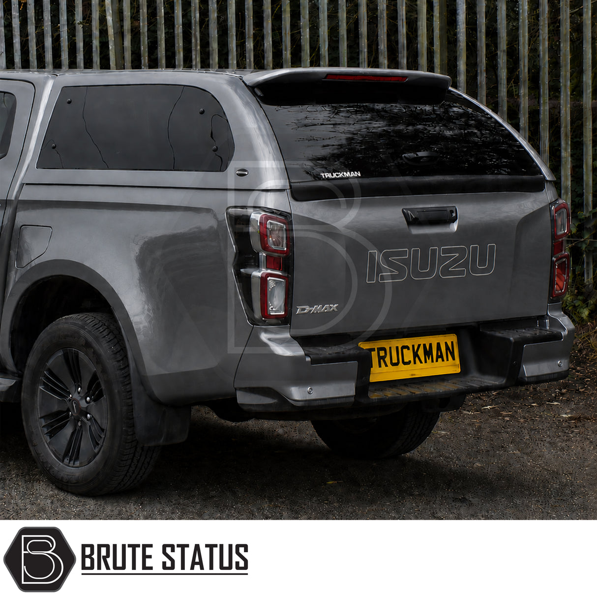 Truckman Grand pickup canopy for Isuzu D-Max with integrated central locking and aerodynamic styling