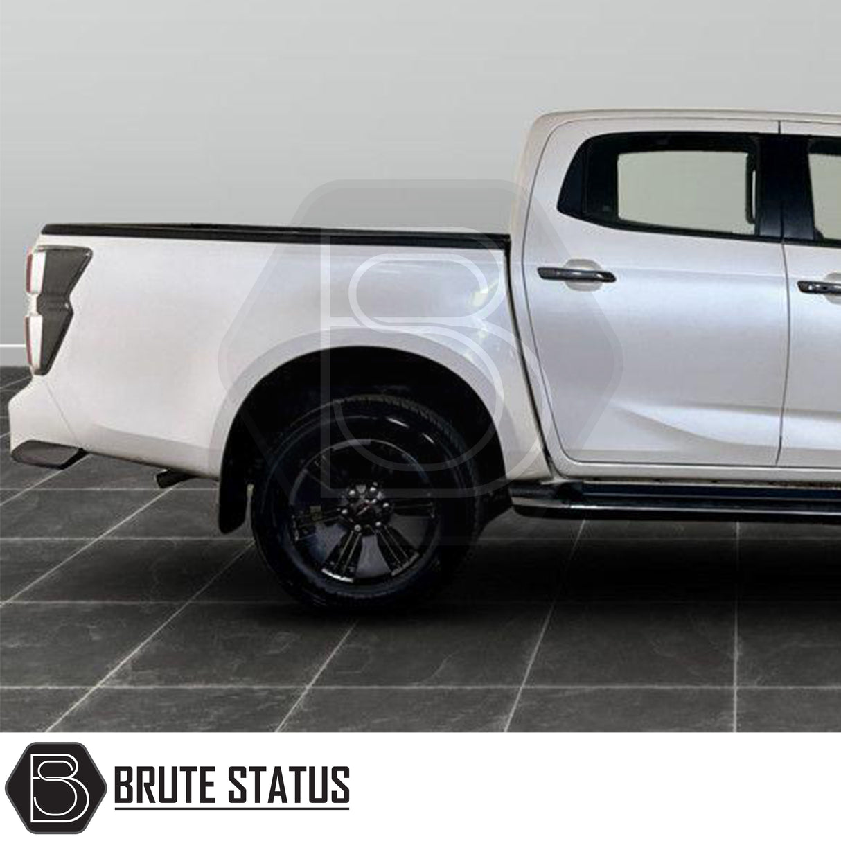 Isuzu D-Max 2021+ load bed rail protector kit – 3-piece ABS plastic set in black, includes left, right, and tailgate protectors with no-drill installation and 3M adhesive tape