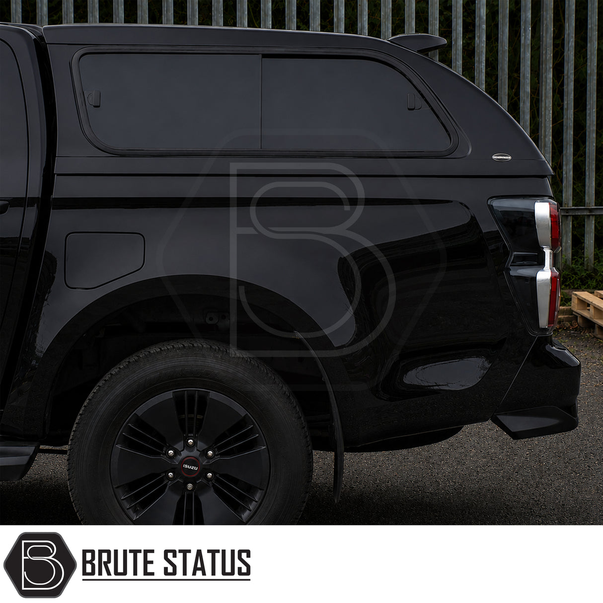 Cab-high Truckman Grand hardtop for Isuzu D-Max with tinted frameless windows and extra storage space