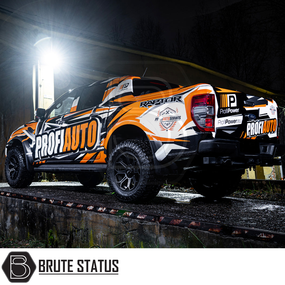 JR Wheels JRX11 alloy wheel in Gloss Black with Machined Face, 18x9 size, PCD 6x139.7 or 6x114.3, offset ET25, centre bore 110. Comes as a set of 4 with correct spigot rings and includes wheel nuts.