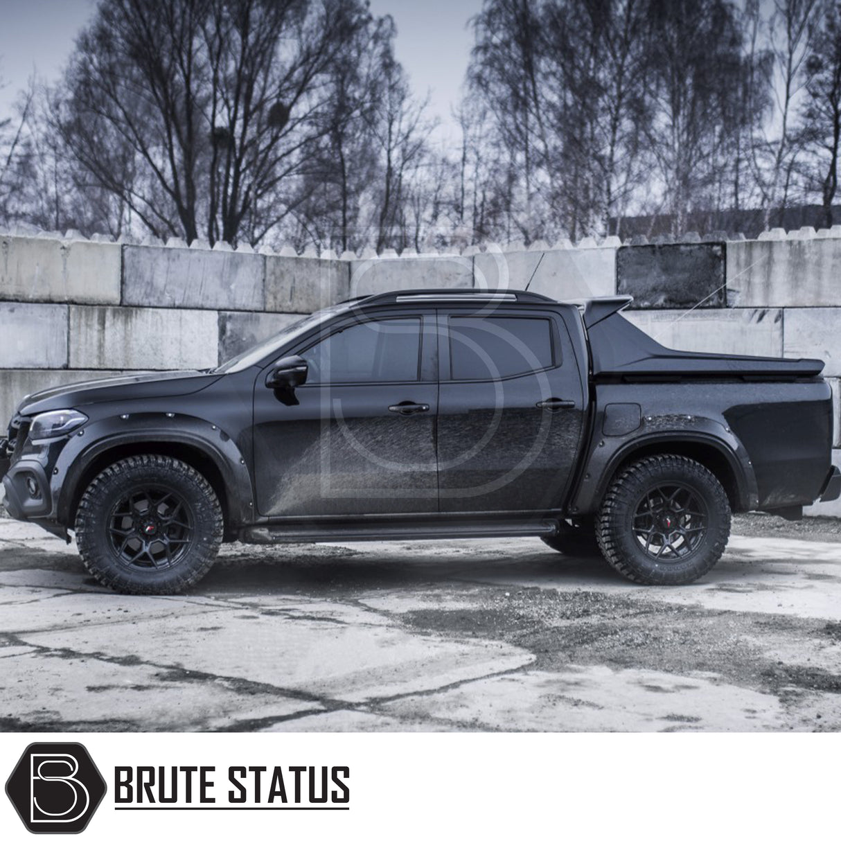 JR Wheels JRX9 alloy wheel available in Matt Black or Gloss Black with Machined Face, 18x9 size, PCD options 6x139.7 or 6x114.3, offset ET18. Compatible with internal drive wheel nuts