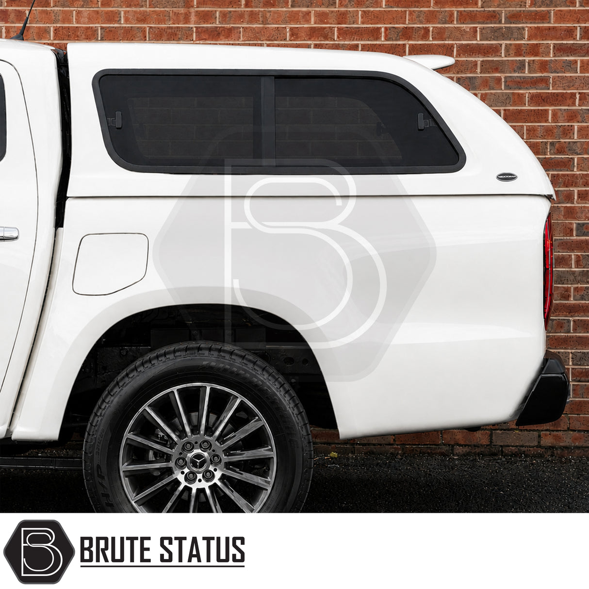 Mercedes X-Class GLS canopy sliding windows and bulkhead window for ventilation ideal for pets and travel use