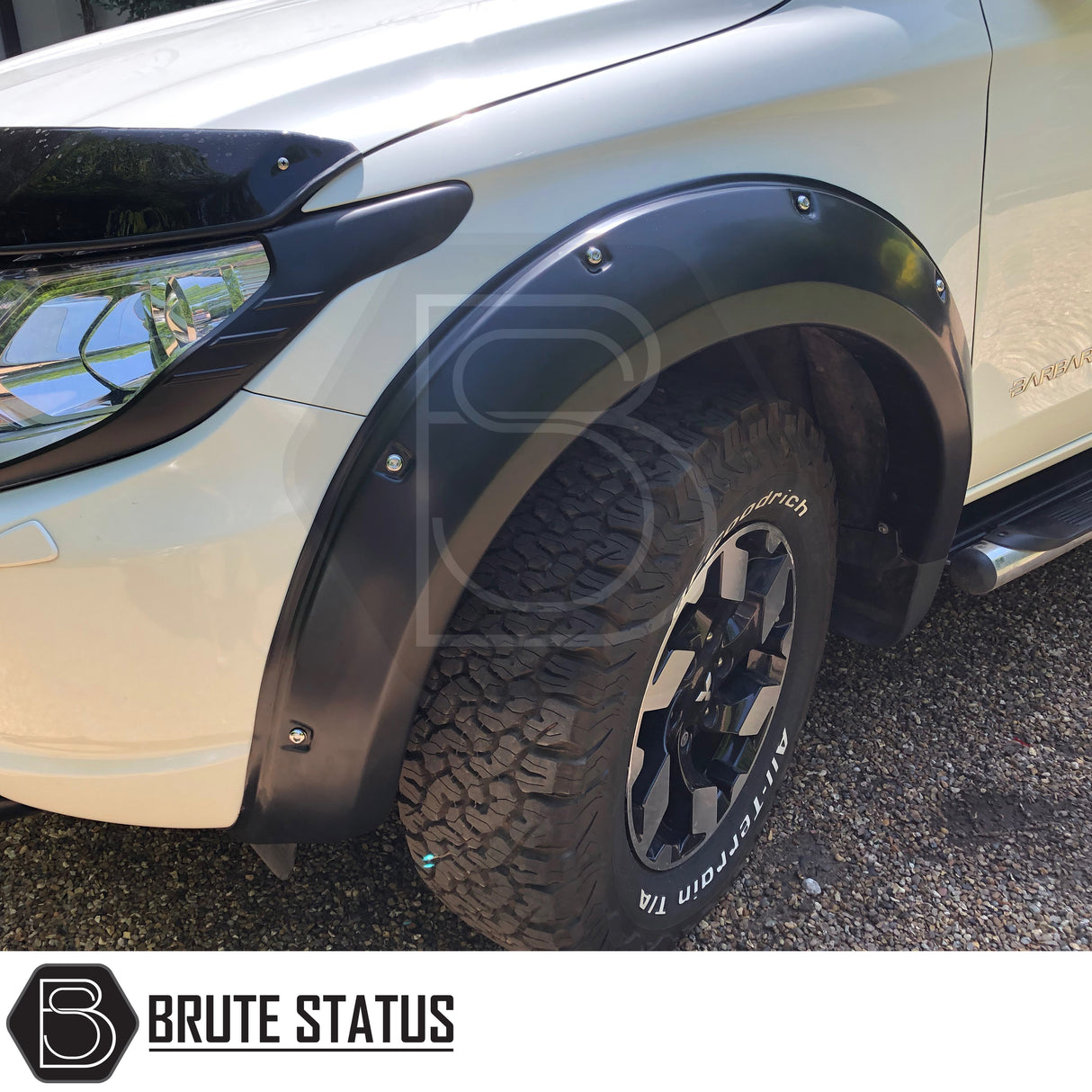 Mitsubishi L200 Series 5 2015-2019 Fender Flares in black finish