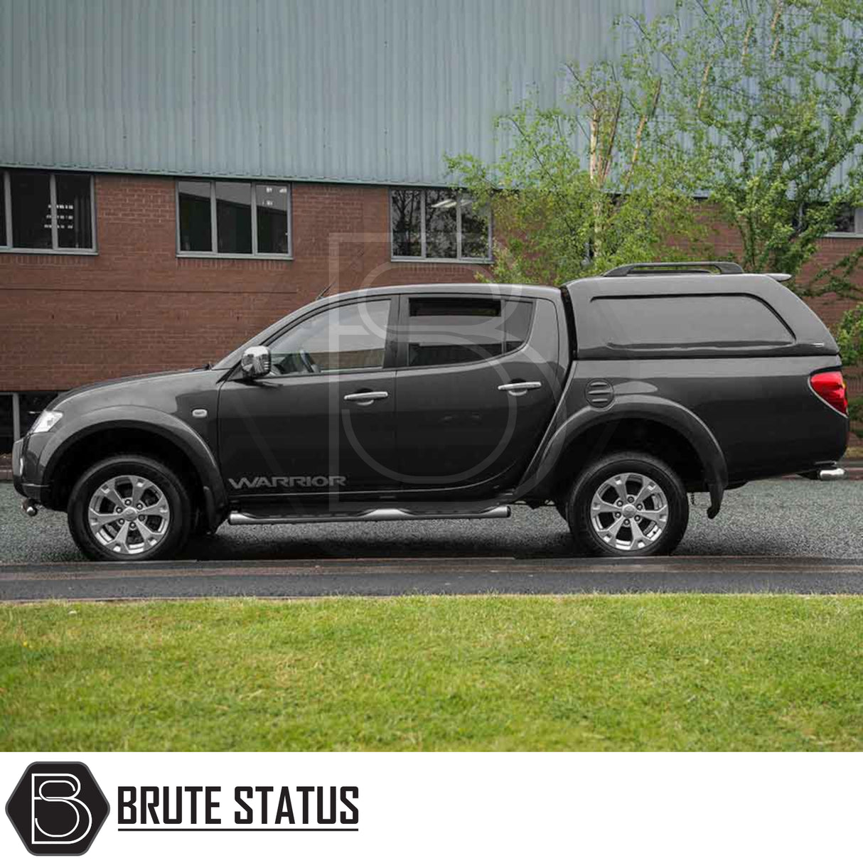 Mitsubishi L200 2010-2015 with Truckman L-Series Hardtop Canopy, featuring remote locking, alloy wheels, side steps, and tinted windows, enhancing security and style.