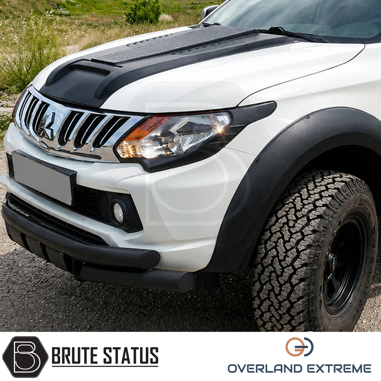 Mitsubishi L200 Series 5 Overland Extreme bonnet scoop for 2015-2019 models, matte black hood scoop accessory with no-drill installation and aggressive pickup truck styling.