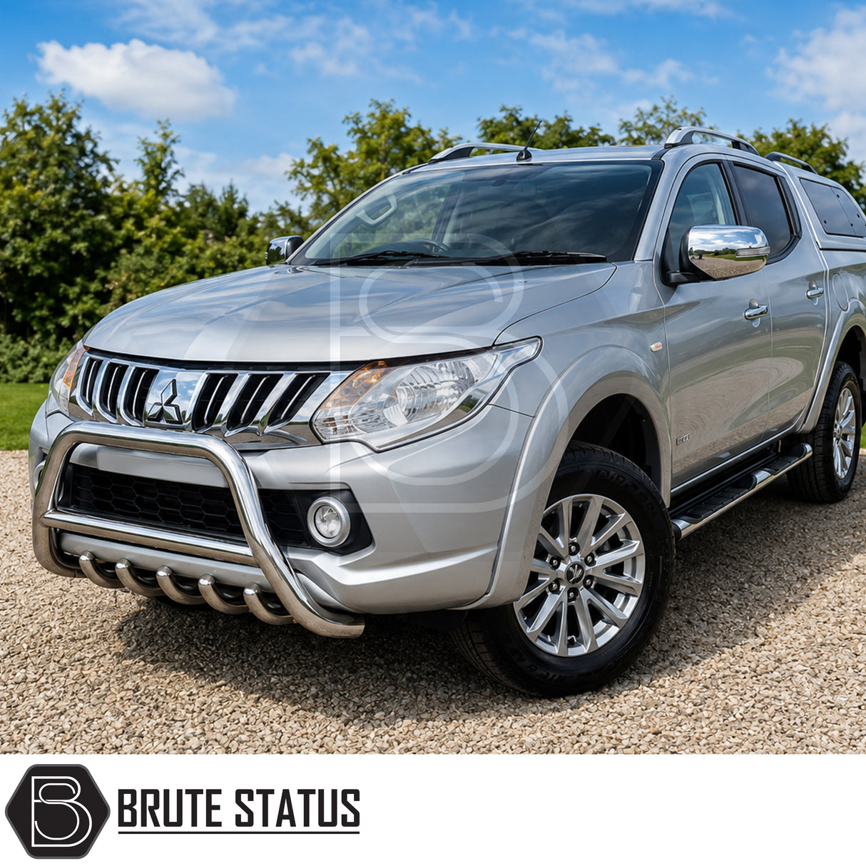 Front mounting fitted heavy duty chrome stainless carbon steel bull bar fitted to Mitsubishi L200 pick up truck offroad 4x4 vehicle, Suitable for overlanding set ups, all mounting hardware included.