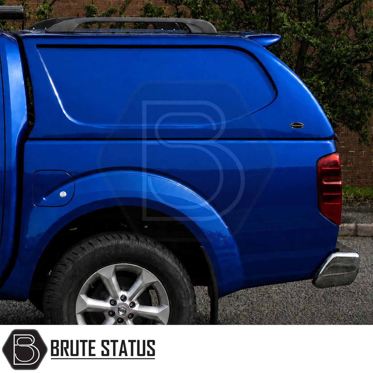 Premium hardtop canopy for Nissan Navara 2005-2015 with carpet-lined interior and heated rear window