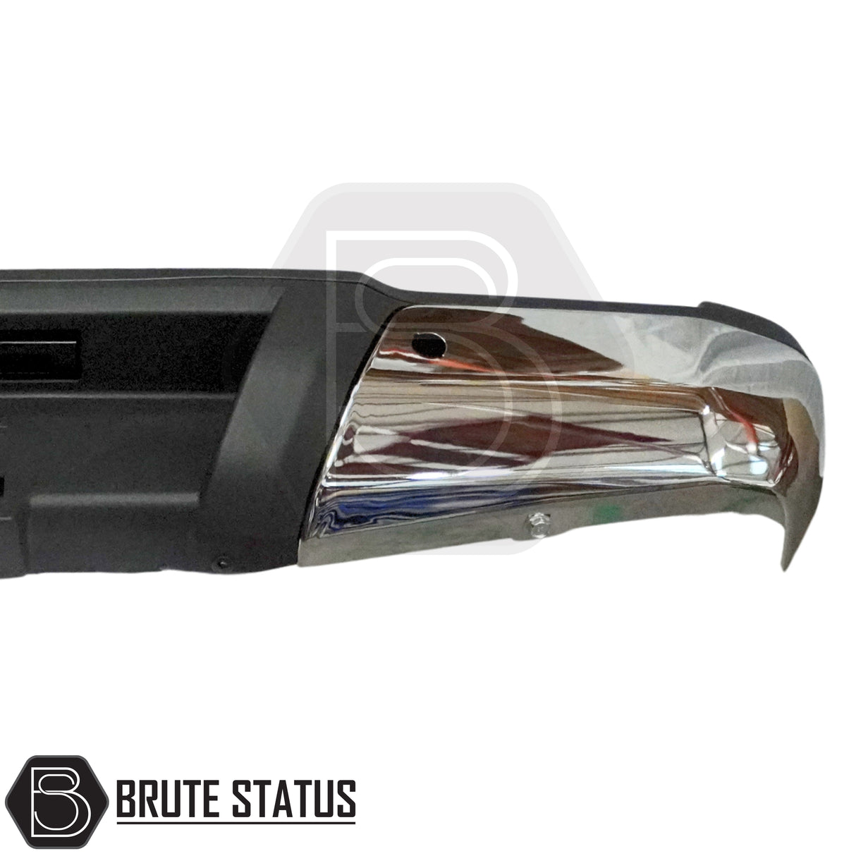 Factory-style chrome rear bumper fitted to Nissan Navara NP300 2015–2022 with integrated steps and sensor compatibility