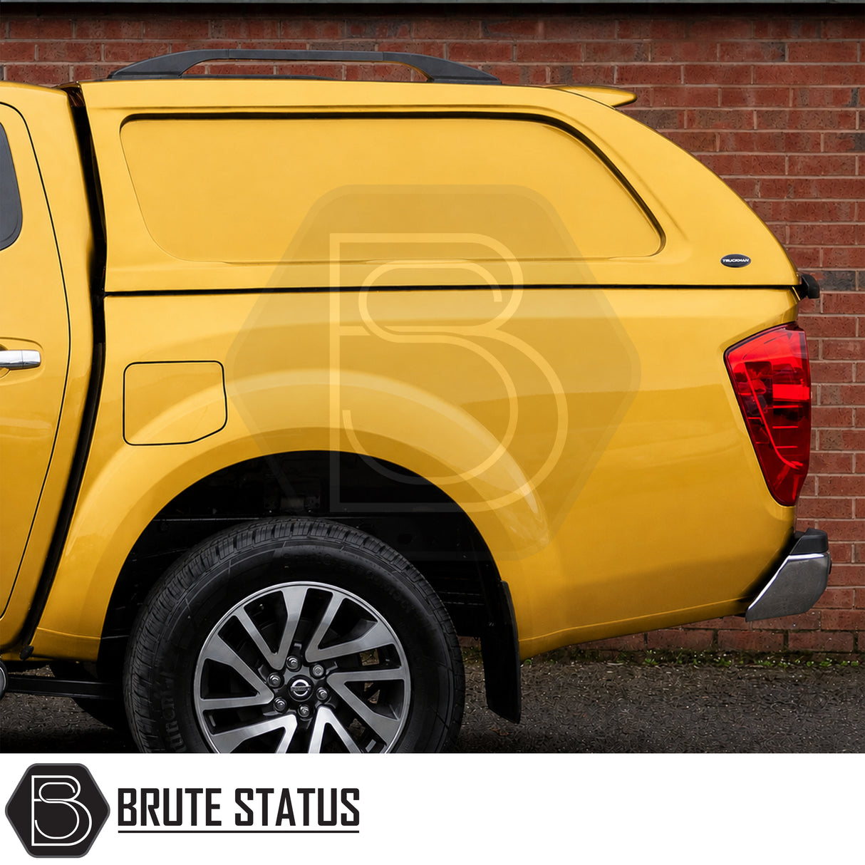 Truckman L-Series canopy Nissan Navara NP300 2015-2023 carpet lined interior remote locking hardtop
