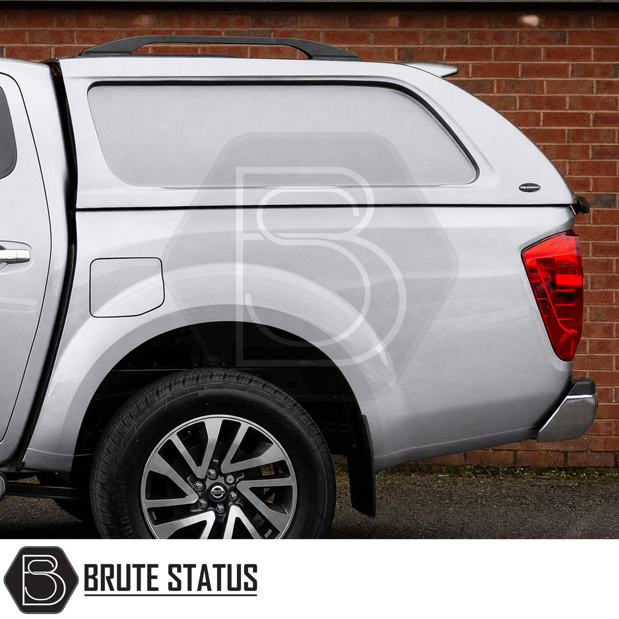 Nissan Navara NP300 canopy 2015-2023 solid sided truck bed cover hardtop with secure rear access