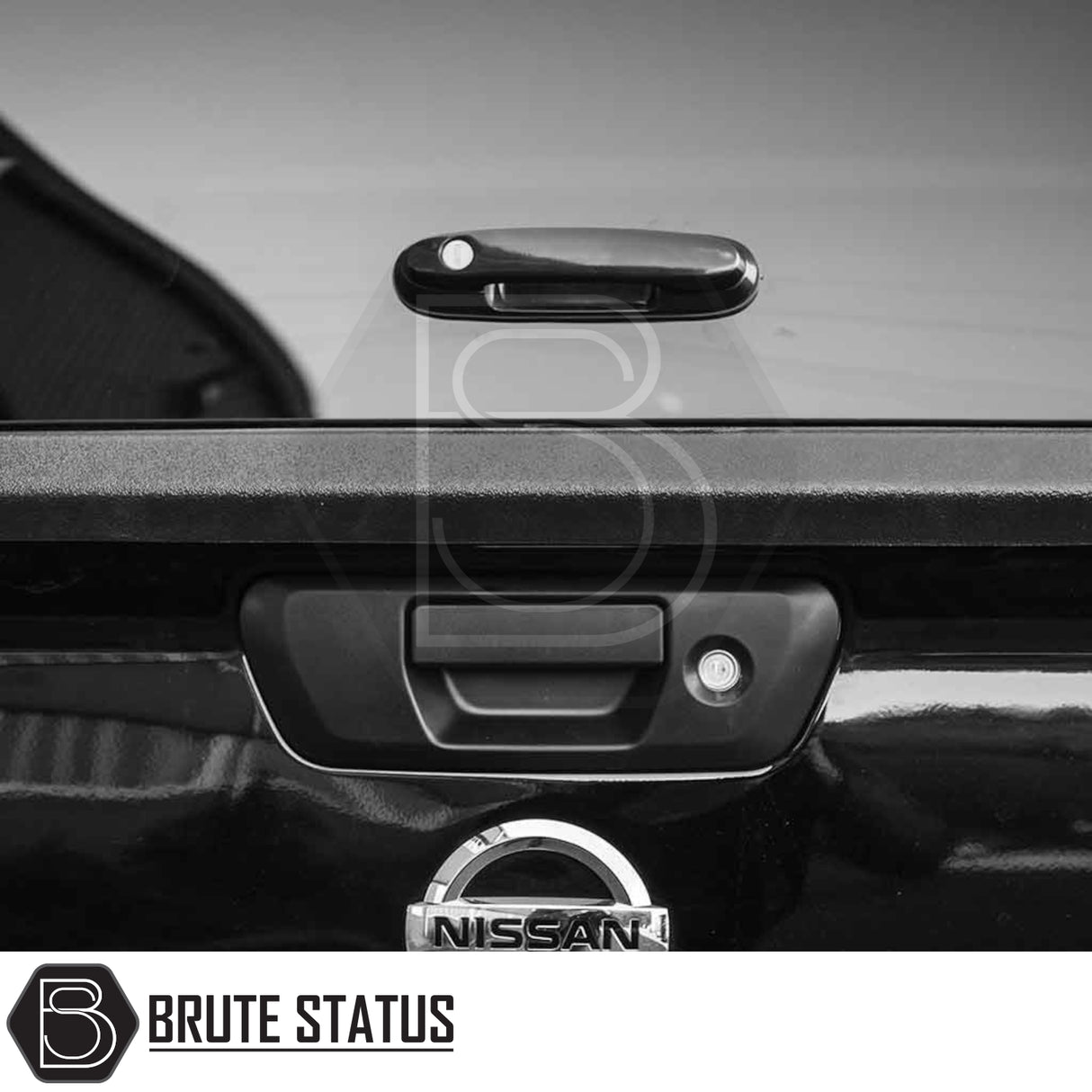 Nissan Navara 2015-2023 NP300 Truckman RS Hardtop Canopy visible with glazed rear window, remote locking, and aftermarket tonneau cover latch. Brute Status watermark present.