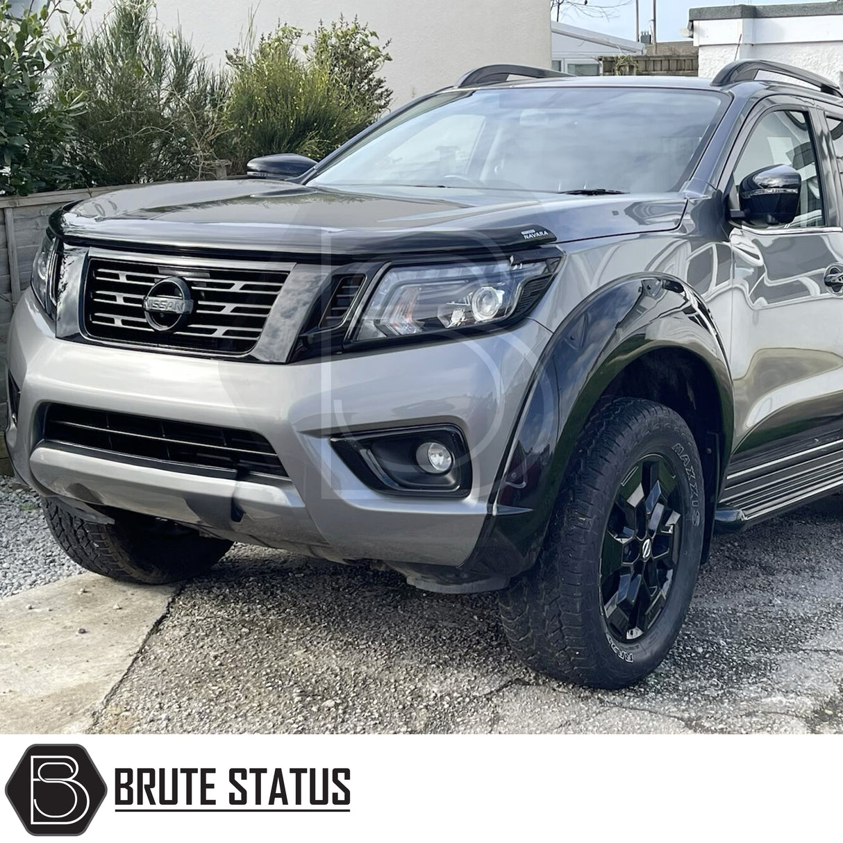 Gloss black ABS front grille for Nissan Navara NP300 2015-2022 pickup truck accessory