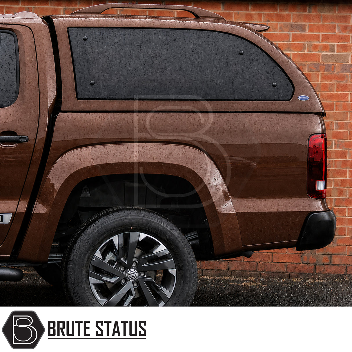 Luxury hardtop canopy for Volkswagen Amarok 2010-2022 with remote locking and cab-high styling