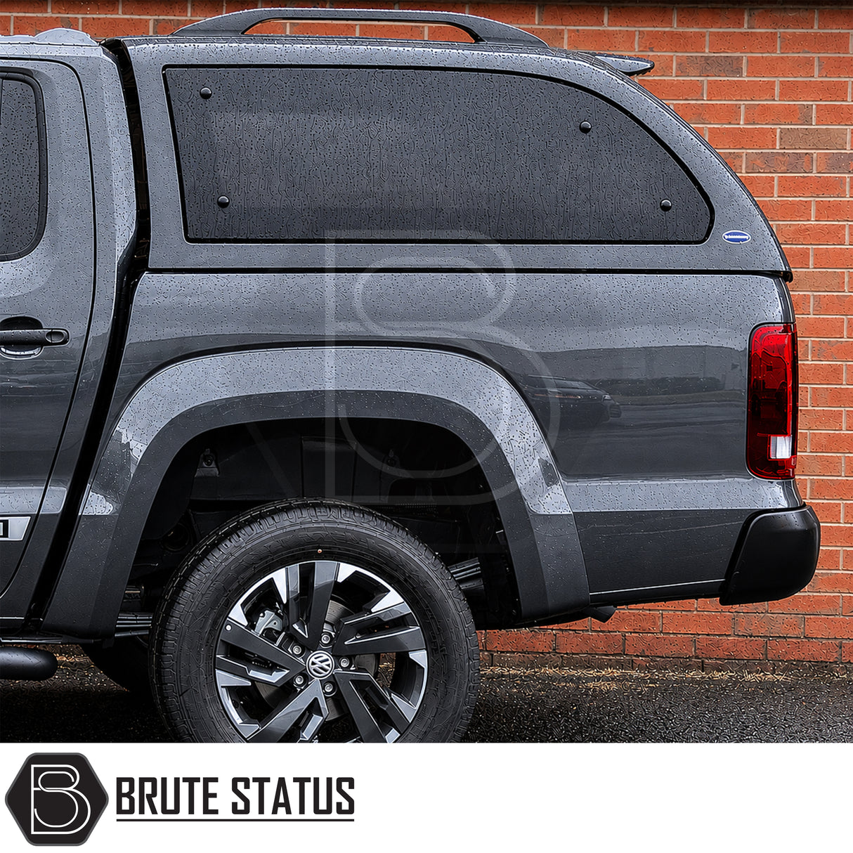 Remote locking Truckman Grand hardtop for Volkswagen Amarok with secure cargo storage and pop-out windows