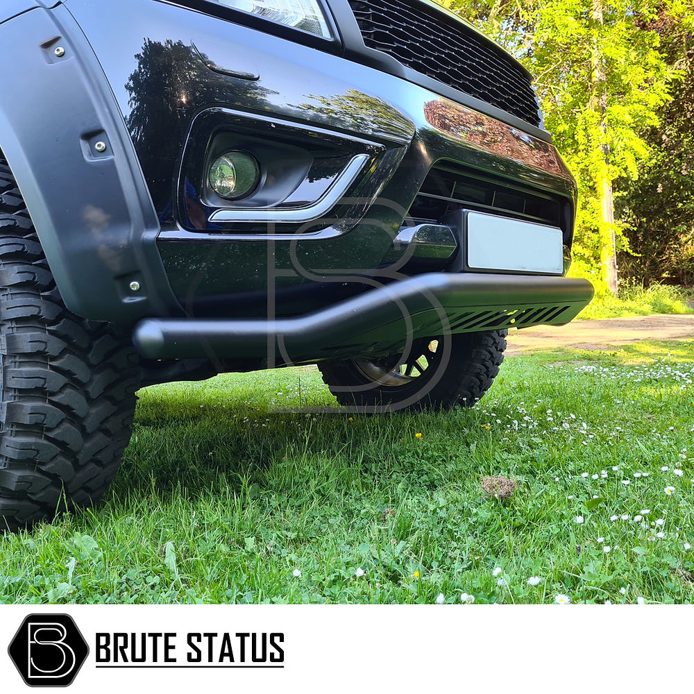 Nissan Navara NP300 2015+ DRL-Nebelscheinwerfereinfassungen (schwarz glänzend)