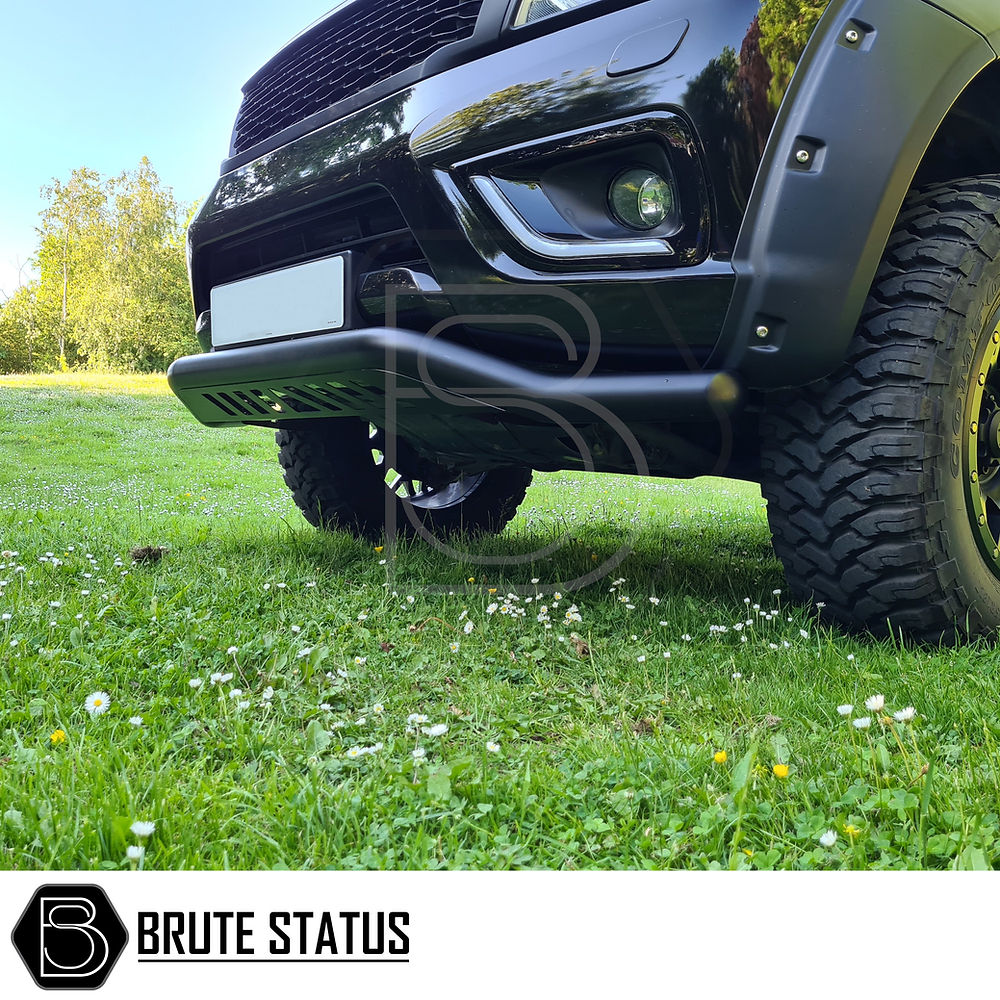 Nissan Navara NP300 2015+ DRL-Nebelscheinwerfereinfassungen (schwarz glänzend)