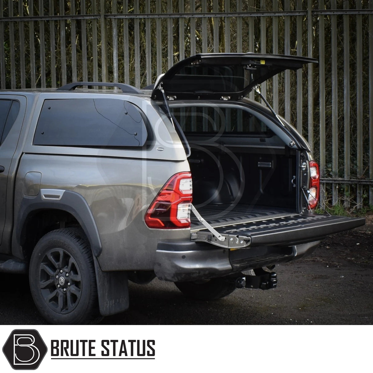 Toyota Hilux Invincible X 2016+ MK8, MK9 Truckman Grand Hardtop Canopy - Remote Locking