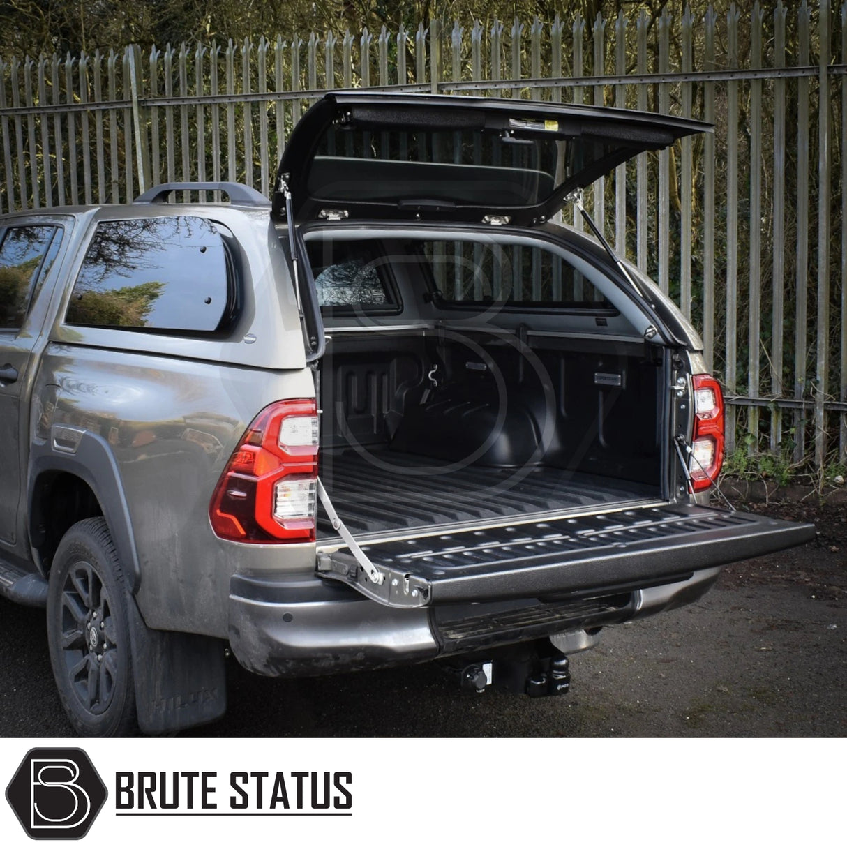 Toyota Hilux Invincible X 2016+ MK8, MK9 Truckman Grand Hardtop Canopy - Remote Locking