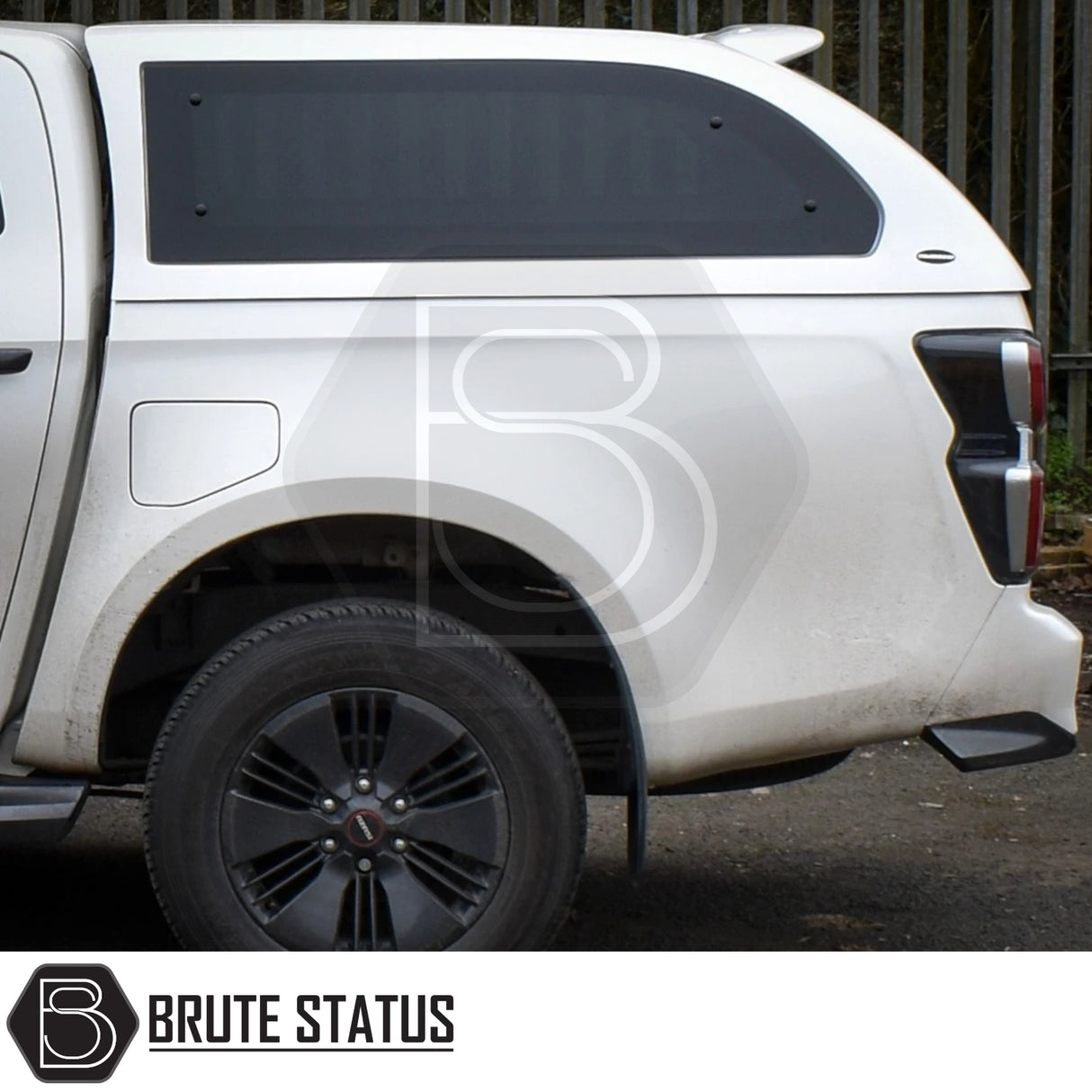 Isuzu D-Max 2021-2024 Truckman Grand Hardtop Canopy - Remote Locking & Roof Bars