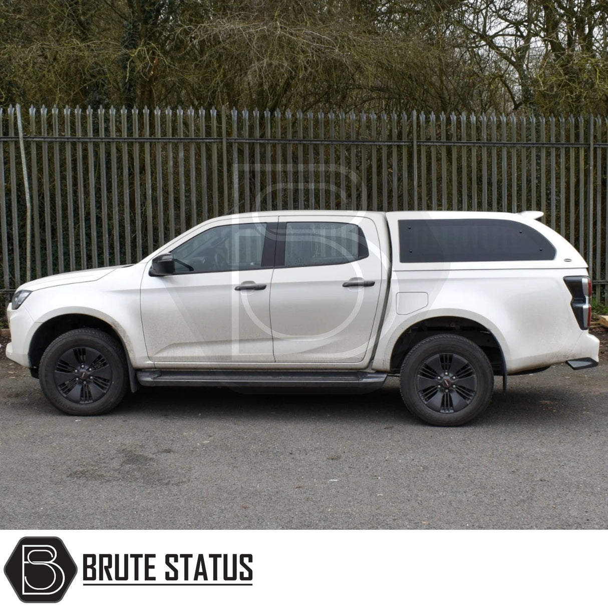 Isuzu D-Max 2021-2024 Truckman Grand Hardtop Canopy - Remote Locking & Roof Bars