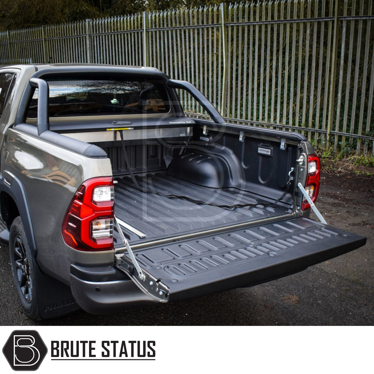 Toyota Hilux 2016+ MK8, MK9 Mountain Top Tonneau Cover Roller Shutter (Black)