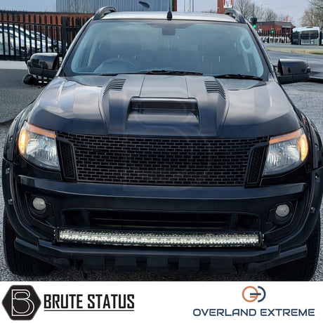 Ford Ranger 2012-2015 Overland Extreme bonnet scoop in matte black, Raptor-inspired ABS hood scoop with washer jet cut-outs for pre-facelift Double Cab models.