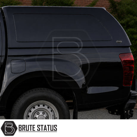 Heavy-duty Truckman RS hardtop for Isuzu D-Max pickup trucks with integrated remote central locking