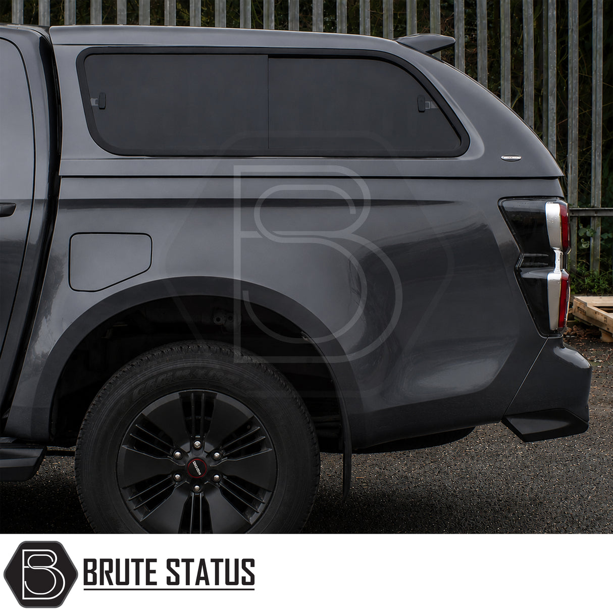 Remote locking Truckman GLS hardtop for Isuzu D-Max with secure sliding side access windows