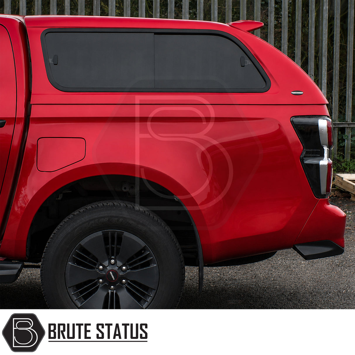 Isuzu D-Max Truckman GLS hardtop canopy with colour-coded finish and automatic interior LED light