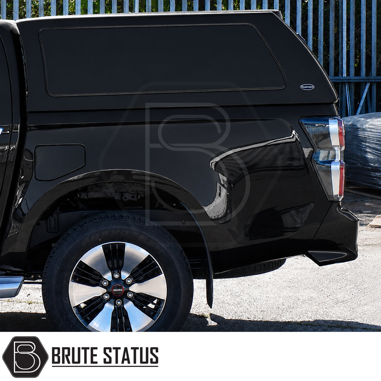 Isuzu D-Max 2025+ hardtop canopy with wipe-clean interior and integrated remote central locking system