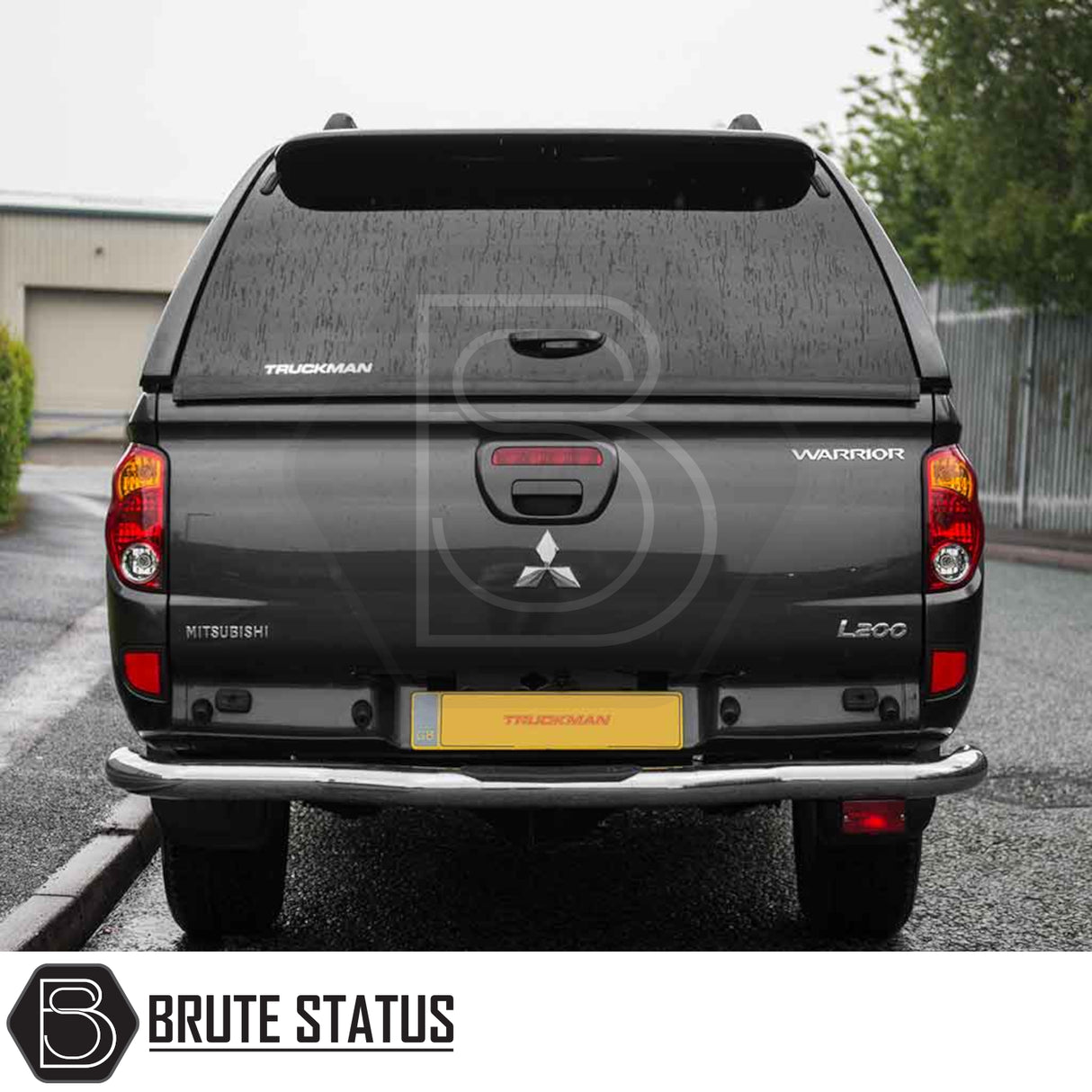 Mitsubishi L200 2010-2015 Series 4 pickup with Truckman L-Series Hardtop Canopy, featuring remote locking and solid-sided design for enhanced storage and security.