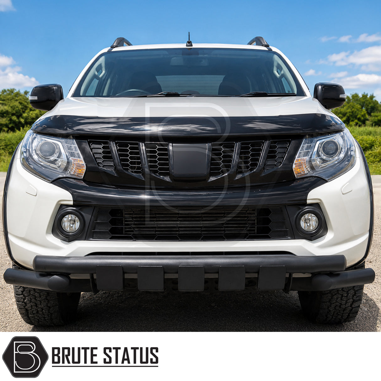 Mitsubishi L200 MK5 2015-2019 fitted with matte black city bar nudge bar enhancing front-end protection and aggressive pickup truck styling