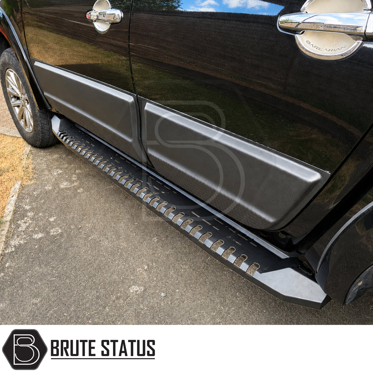 Heavy duty matte black carbon steel side steps fitted to Mitsubishi L200 pickup truck offroad 4x4 vehicle. Suitable for overlanding set ups, all mounting hardware included. 