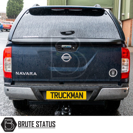 Nissan Navara 2015-2023 NP300 Truckman GLS Hardtop Canopy with Remote Locking, featuring a stylish design, sliding lockable windows, and a “Pick-Up Award 2019” sticker.